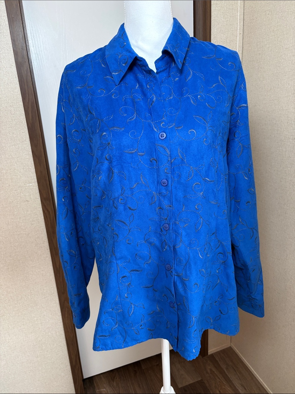 Sag Harbor Women Blue Embroidered Faux Suede Button Down Blouse L Grandmacore